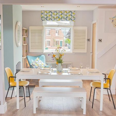 Вилла Modern 3-Bed House On Tarporley High Street Экстерьер фото